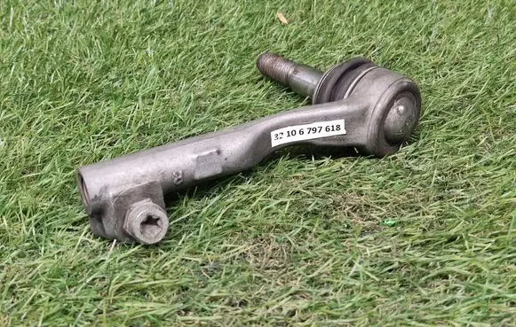 BMW 3 F30 F35 F31 Steering tie rod end 6797618 32106797618