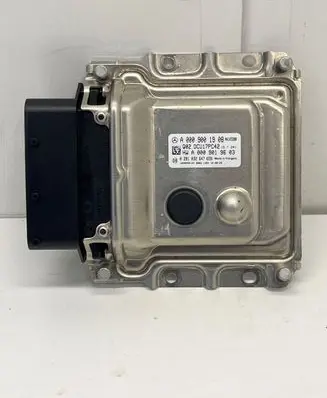 Mercedes-Benz E W212 Adblue control unit A0009001908 0281032647 A0009019603
