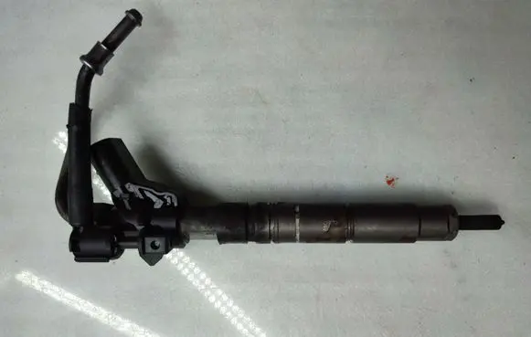 Mercedes-Benz GLK (X204) Fuel injector 0445116026 A6420701187