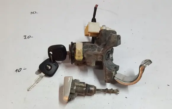 Toyota Auris 150 Ignition lock