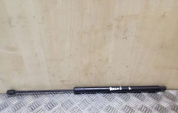 Volkswagen Touareg II Tailgate strut 7P682755003S
