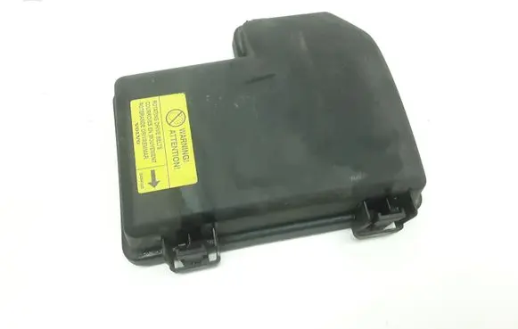 Volvo S60 Fuse box cover 8645259