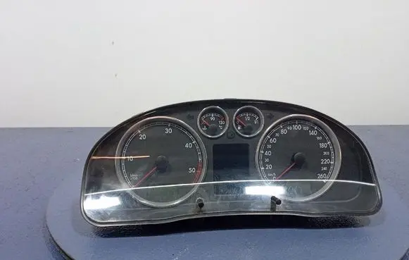 Volkswagen PASSAT B5.5 Speedometer (instrument cluster) 3B0920849A
