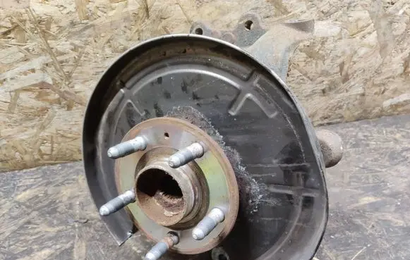 Chevrolet Malibu Rear wheel hub spindle/knuckle 