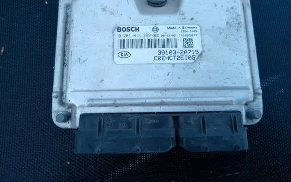 KIA Ceed Engine control unit/module ECU 39103-2A715 0281013399 391032A715