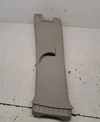 Toyota Yaris (B) pillar trim (top) 624120D160