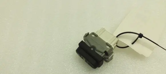 Nissan Qashqai+2 Central locking switch button 21000A 002203H