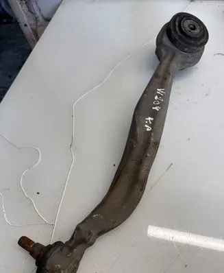 Mercedes-Benz C W204 Front control arm A2043304311