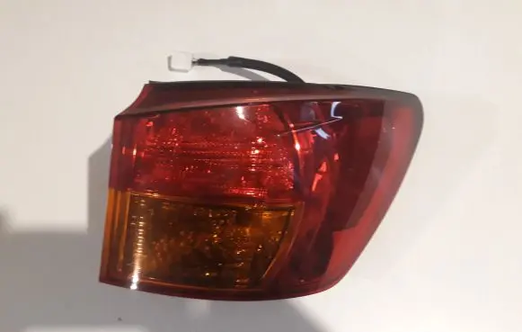 Lexus IS 220D-250-350 Rear/tail lights