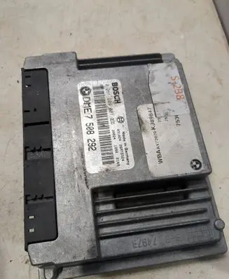 BMW 3 E46 Engine control unit/module 26RT5524 7508292 0261209007