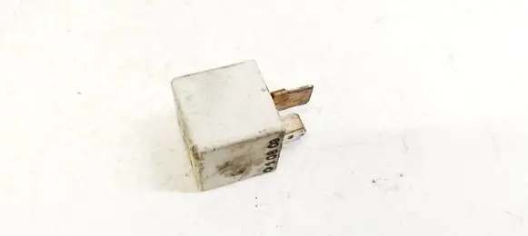 Audi A6 S6 C6 4F Other relay 8e0951253 899332000