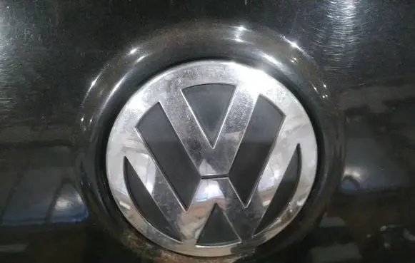 Volkswagen PASSAT B6 Tailgate/trunk/boot exterior handle 