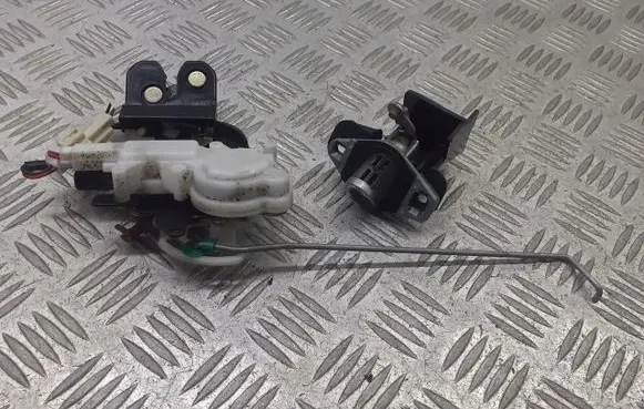 Mazda 6 Tailgate/trunk/boot lock/catch/latch