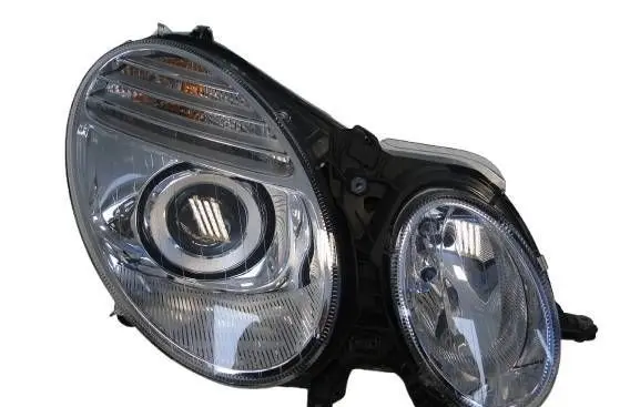 Mercedes-Benz E W211 Headlight/headlamp A2118203261
