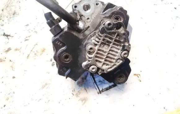 Volvo XC90 Fuel injection high pressure pump 0445010043 084555