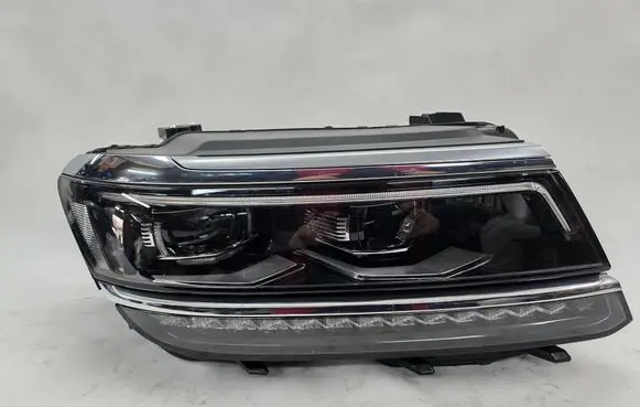 Volkswagen Tiguan Headlight/headlamp 5NB941082A