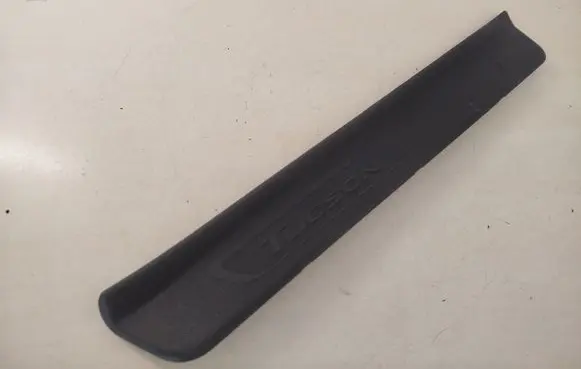 Hyundai Tucson TL Front sill trim cover 85883D7000