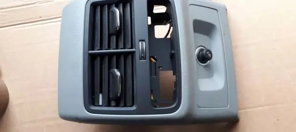 Audi A5 Rear air vent grill 8W0864376