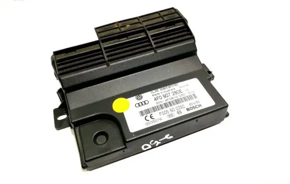 Audi Q7 4L Power management control unit 4F0907280E 4F0910280 F005S00292