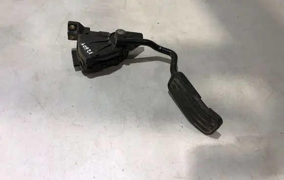 Seat Alhambra (Mk1) Accelerator throttle pedal 7M3721603B