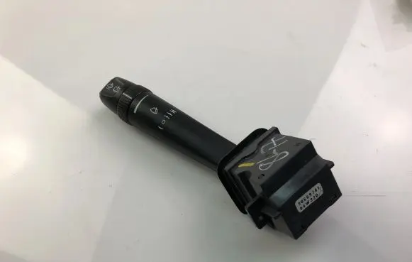 Volvo V70 Indicator stalk 30669741