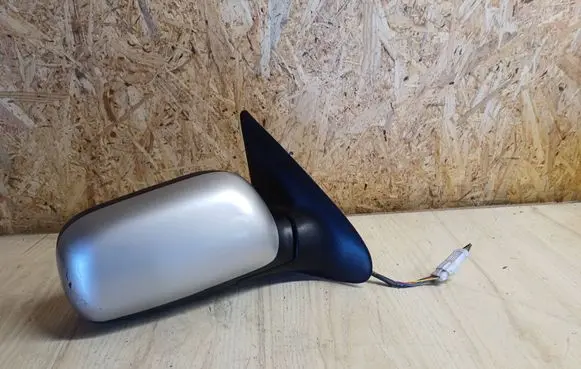 Nissan Primera Front door electric wing mirror E11015334
