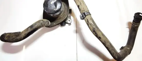 Mazda 323 Oil filter mounting bracket