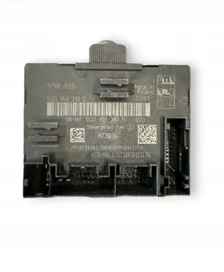 Audi A3 S3 8V Door control unit/module 5Q0959392B