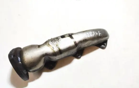 Audi A4 S4 B5 8D Exhaust manifold 059253033C