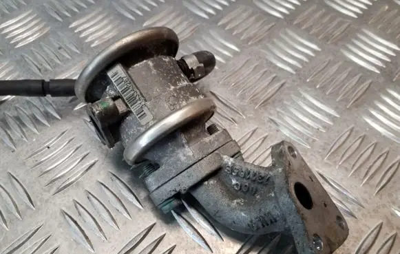 Audi A4 S4 B6 8E 8H EGR valve 06C131101