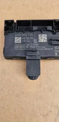 Audi e-tron Door control unit/module 4M0959795J