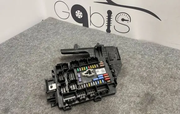 Tesla Model S Fuse module 109440900E 013411881726 35099574