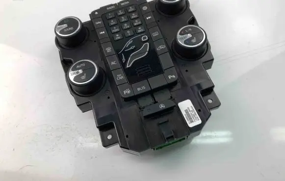 Volvo V40 Interior fan control switch 31398642