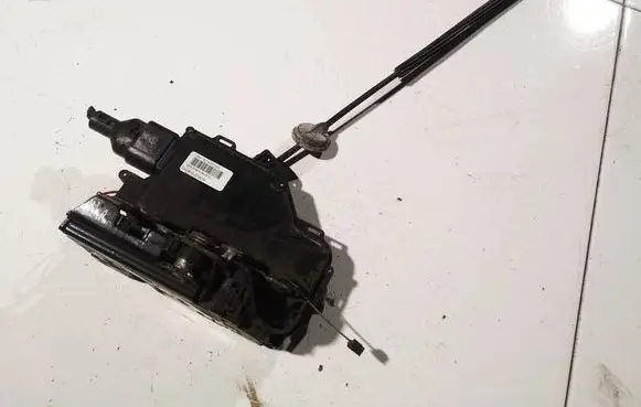 Volkswagen Caddy Front door lock 3d1837015ap