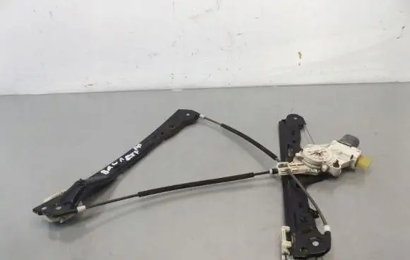 BMW 1 E81 E87 Front window lifting mechanism without motor