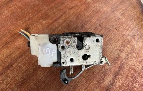 Fiat Multipla Front door lock