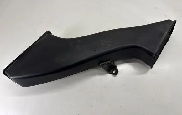 Tesla Model X Cabin air duct channel 104621200C