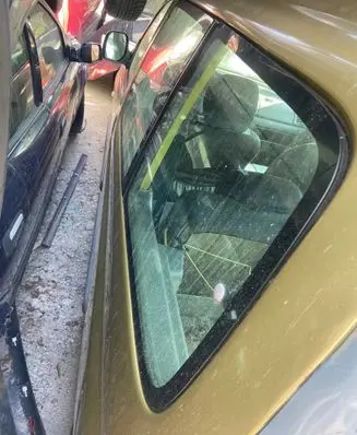 Citroen Berlingo Rear side window 
