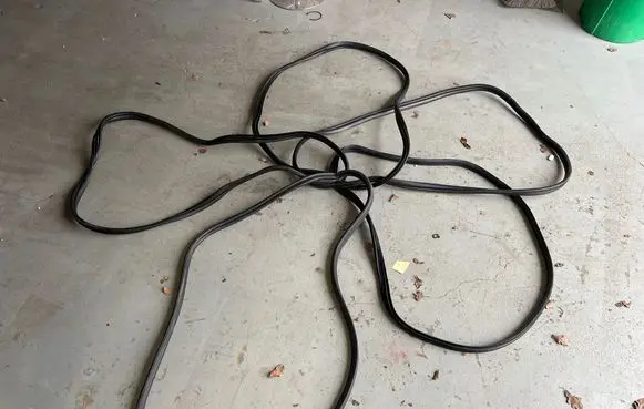 KIA Niro Rear door rubber seal (on body) 83110AT000