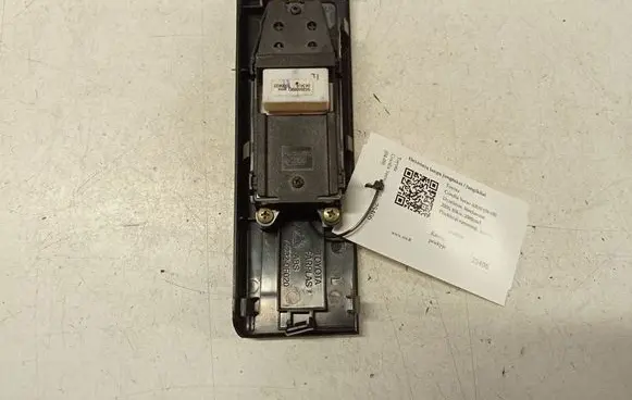 Toyota Corolla Verso AR10 Electric window control switch 742320F020 848200F04000 3092