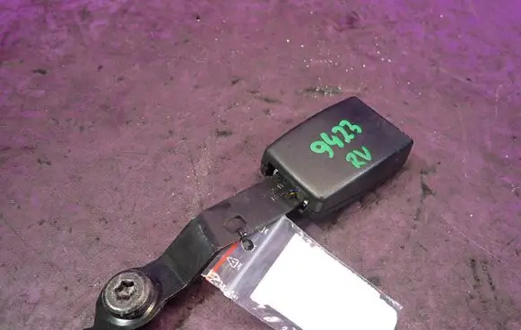 Fiat Punto (199) Front seatbelt buckle 