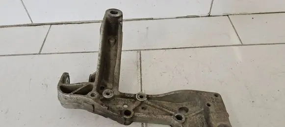 Volkswagen Golf VII Front lower control arm/wishbone 1K0199296E