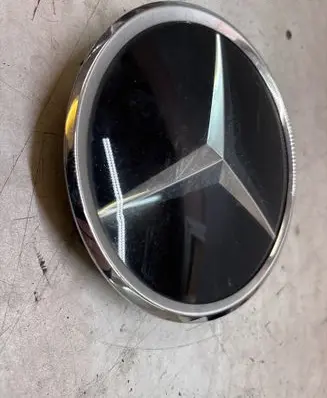 Mercedes-Benz GL X166 Manufacturer badge logo/emblem A1648880411