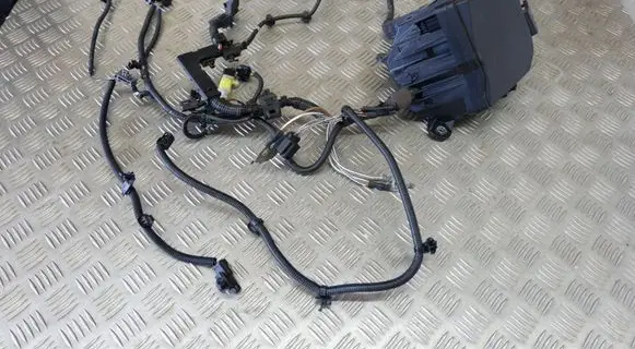 Toyota Yaris XP210 Fuse box set 826620D760 82644K0050 AB111K0470