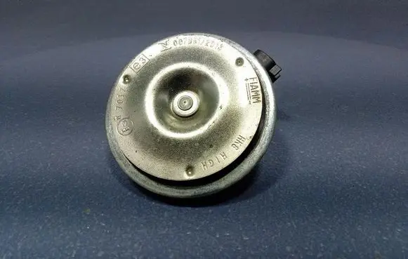 Ford Mustang I Horn signal LJ9T13832AA