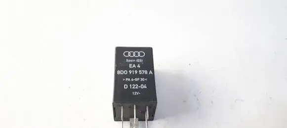 Volkswagen PASSAT B5.5 Other relay 8D0919578A