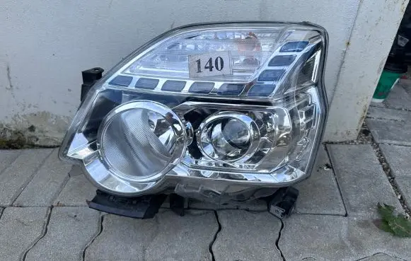 Nissan X-Trail T31 Headlight/headlamp