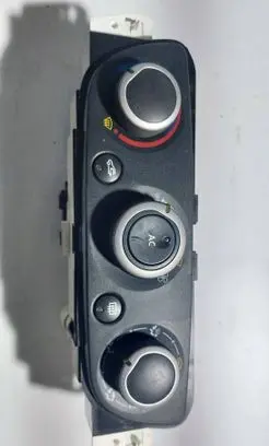 Renault Megane III Climate control unit T1001786G 1011031