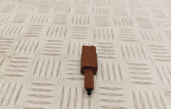 Renault Kadjar Brake pedal sensor switch 
