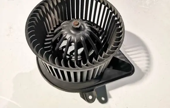 Opel Vivaro Heater fan/blower